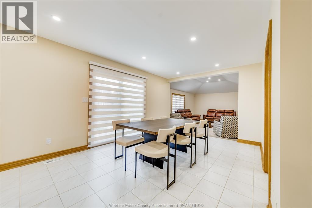 Photo 2 of 2021 Eugeni Street, Tecumseh ON