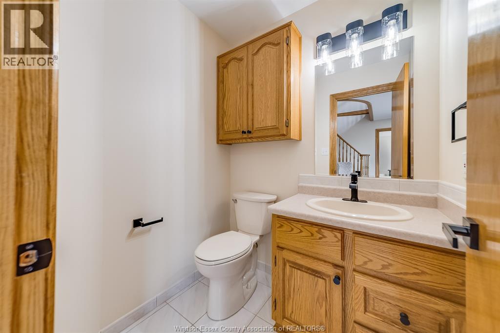 Photo 17 of 2021 Eugeni Street, Tecumseh ON