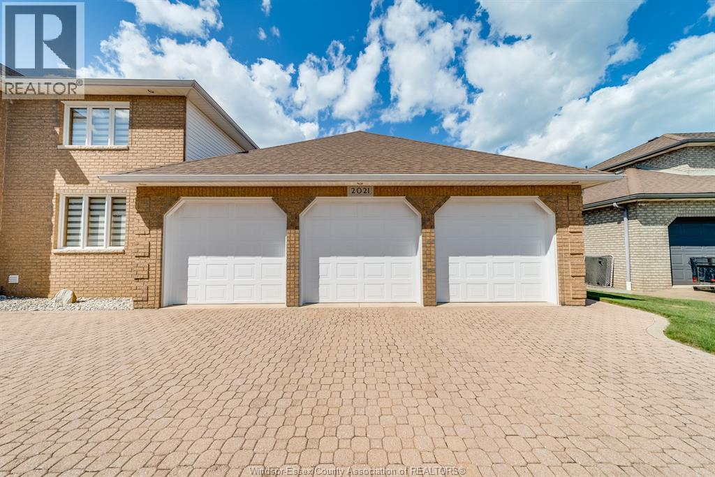 Photo 46 of 2021 Eugeni Street, Tecumseh ON
