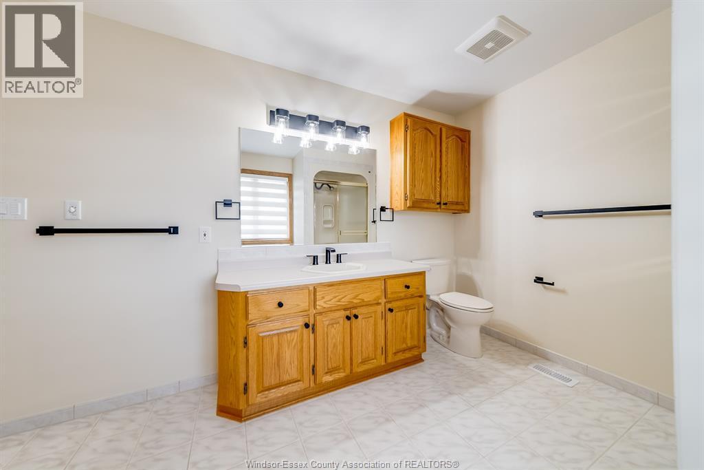 Photo 14 of 2021 Eugeni Street, Tecumseh ON