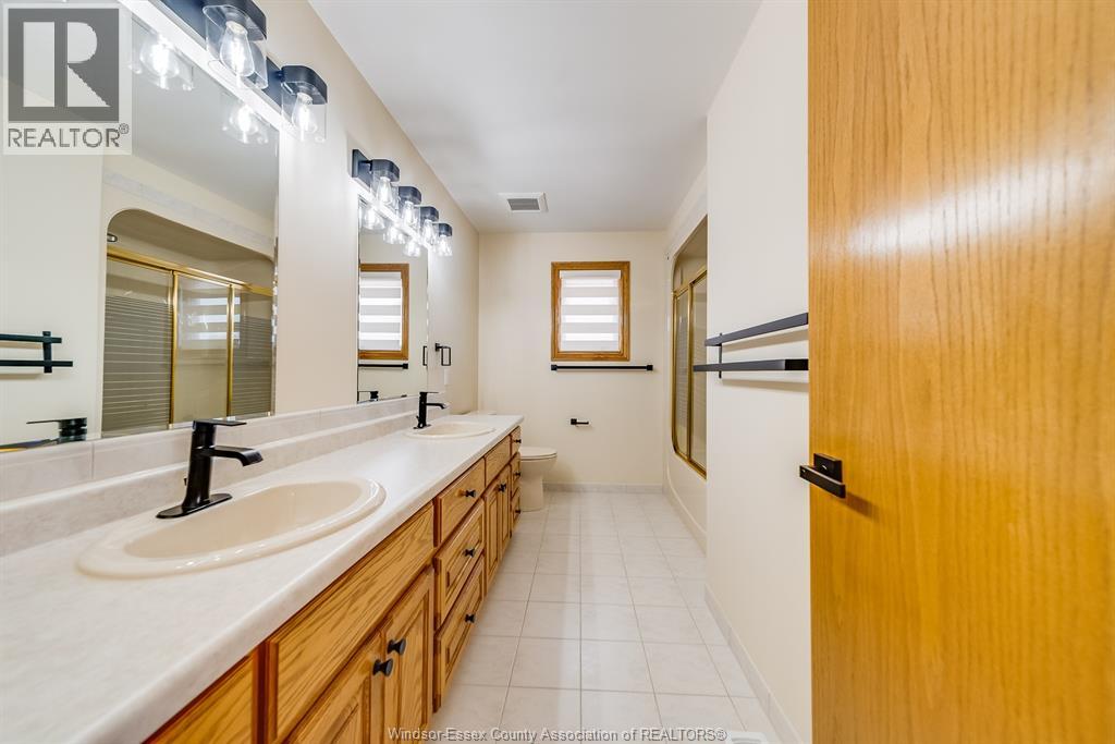 Photo 8 of 2021 Eugeni Street, Tecumseh ON