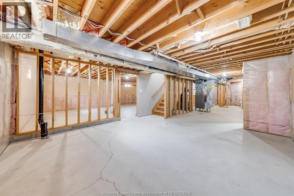 Photo 33 of 2021 Eugeni Street, Tecumseh ON