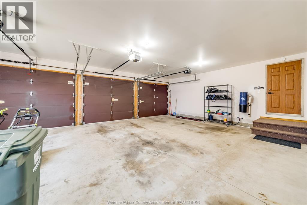 Photo 11 of 2021 Eugeni Street, Tecumseh ON