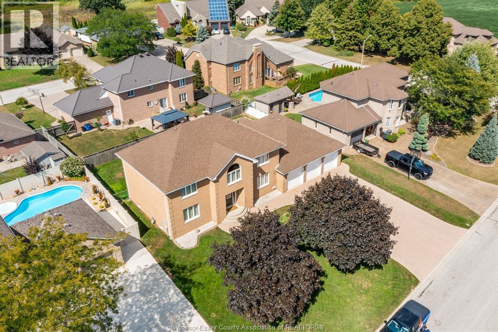 Photo 7 of 2021 Eugeni Street, Tecumseh ON