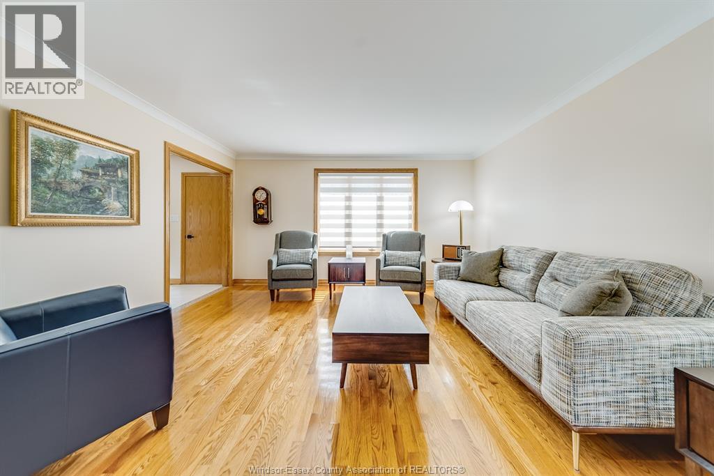 Photo 10 of 2021 Eugeni Street, Tecumseh ON