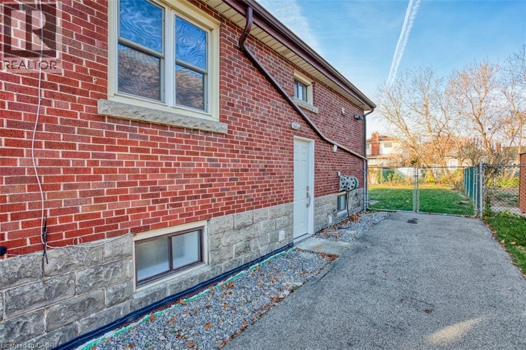 Photo 30 of 338 Upper Gage Avenue Unit A, Hamilton ON