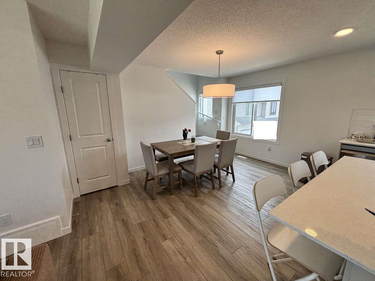Photo 14 of 52 1025 Secord Pm Nw, Edmonton AB
