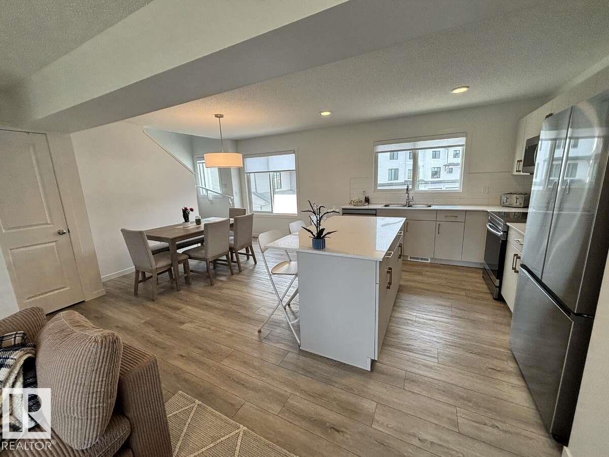 Photo 5 of 52 1025 Secord Pm Nw, Edmonton AB