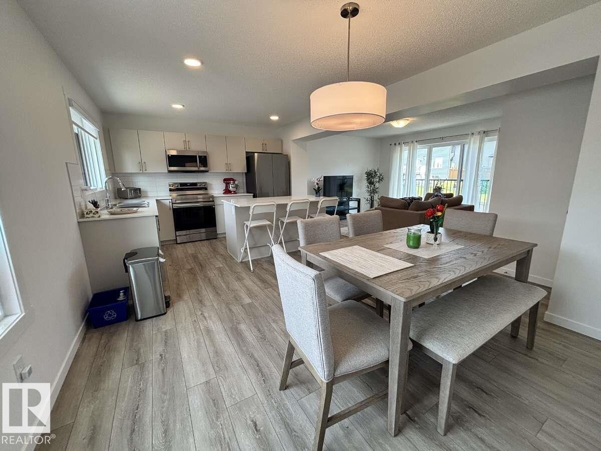 Photo 16 of 52 1025 Secord Pm Nw, Edmonton AB