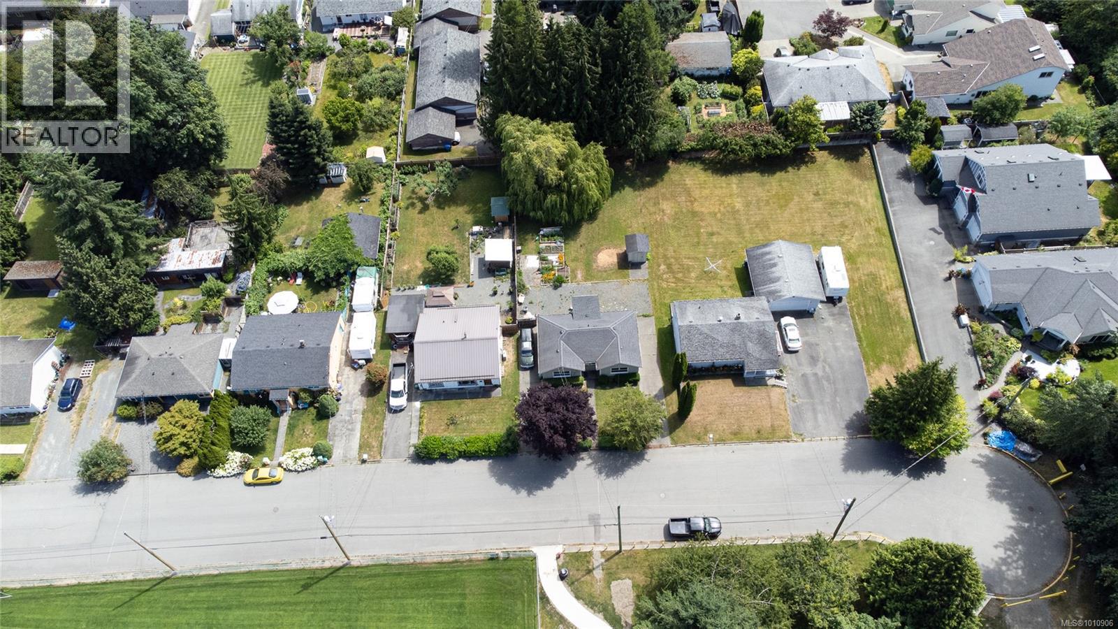 Photo 3 of 130 132 Beech Ave, Duncan BC