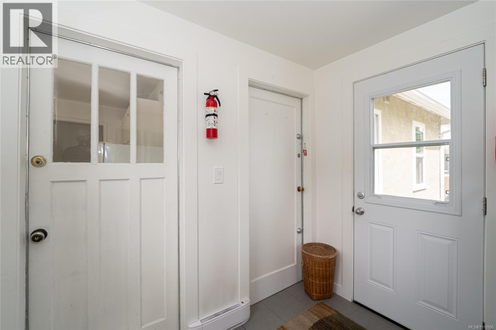 Photo 9 of 130 132 Beech Ave, Duncan BC