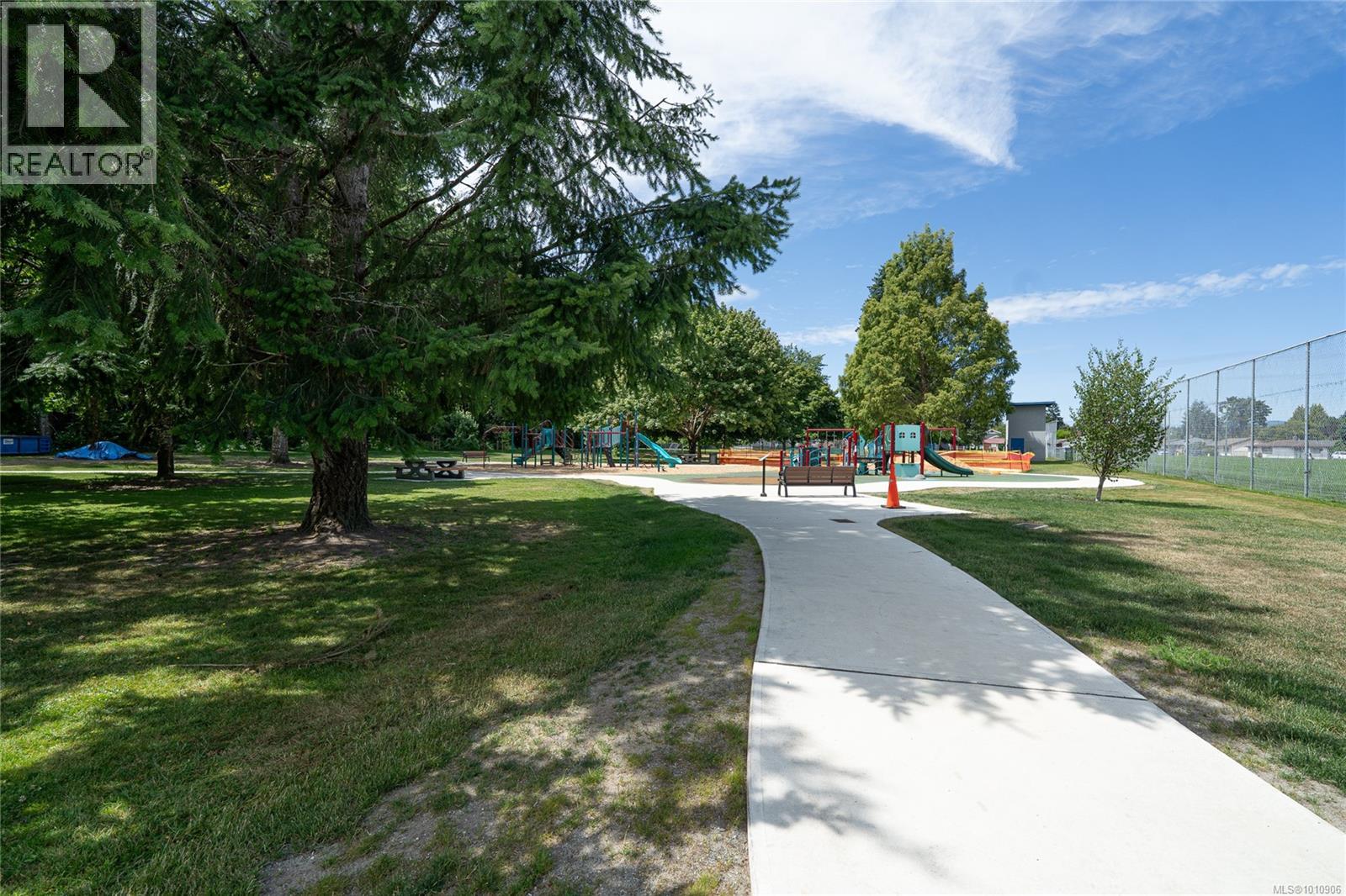 Photo 1 of 130 132 Beech Ave, Duncan BC