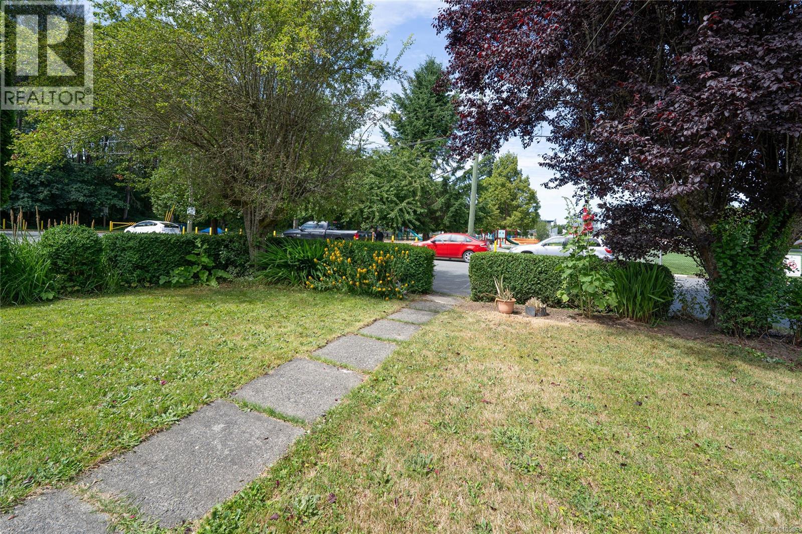 Photo 21 of 130 132 Beech Ave, Duncan BC