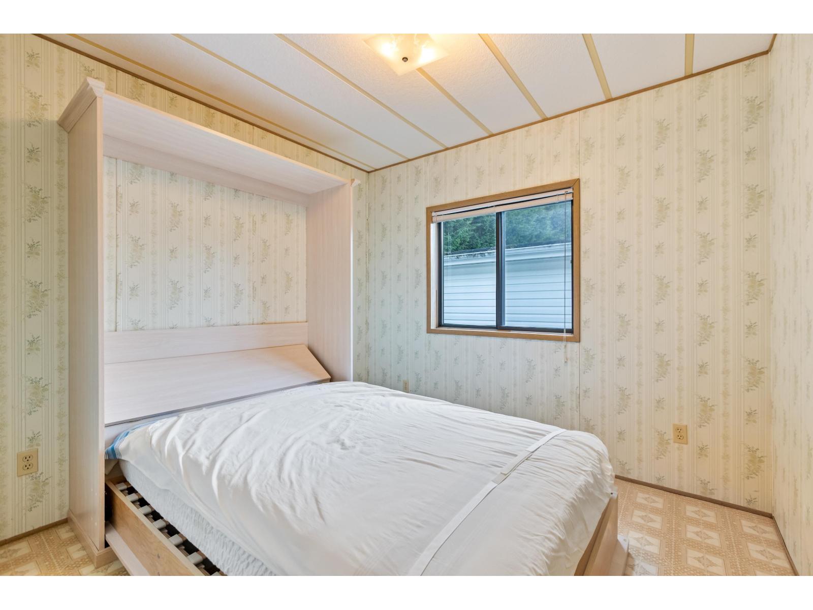 Photo 39 of 102 2062 King George Boulevard, Surrey BC