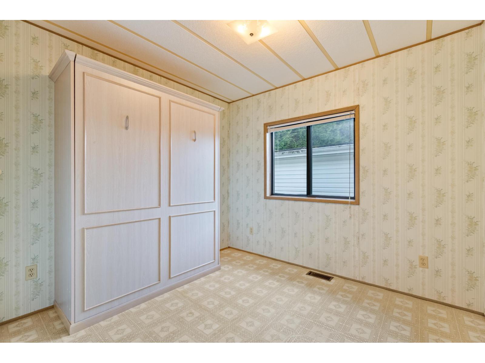 Photo 23 of 102 2062 King George Boulevard, Surrey BC