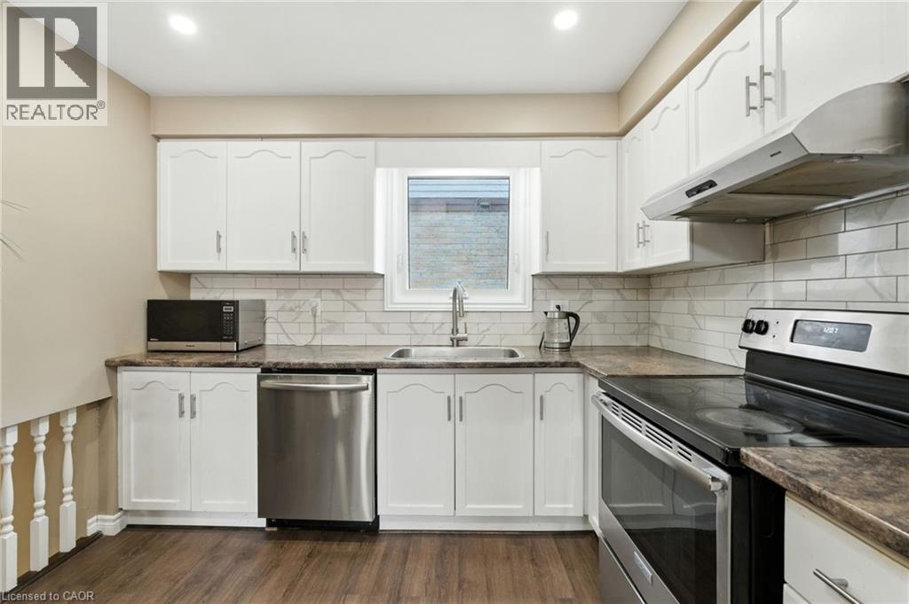 Photo 2 of 2438 Whittaker Drive, Burlington ON