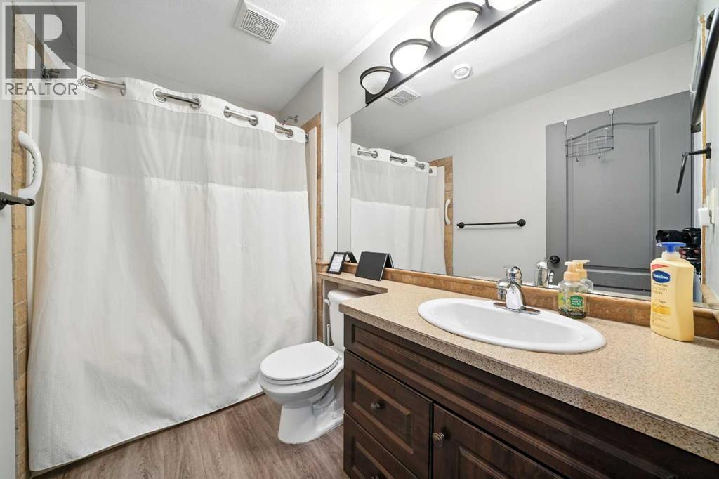 Photo 18 of 187 Inkster Close, Red Deer AB