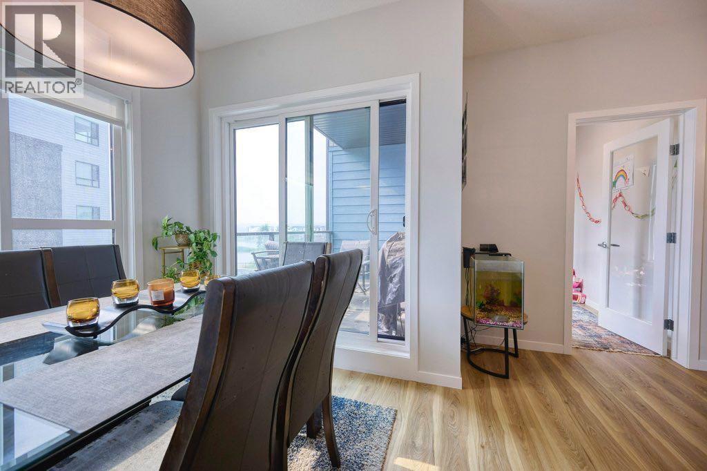 Photo 14 of 50 Cranbrook Gardens Se, Calgary AB