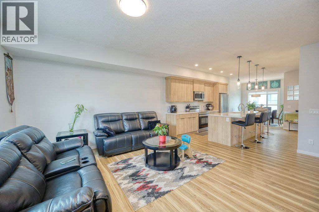 Photo 7 of 50 Cranbrook Gardens Se, Calgary AB
