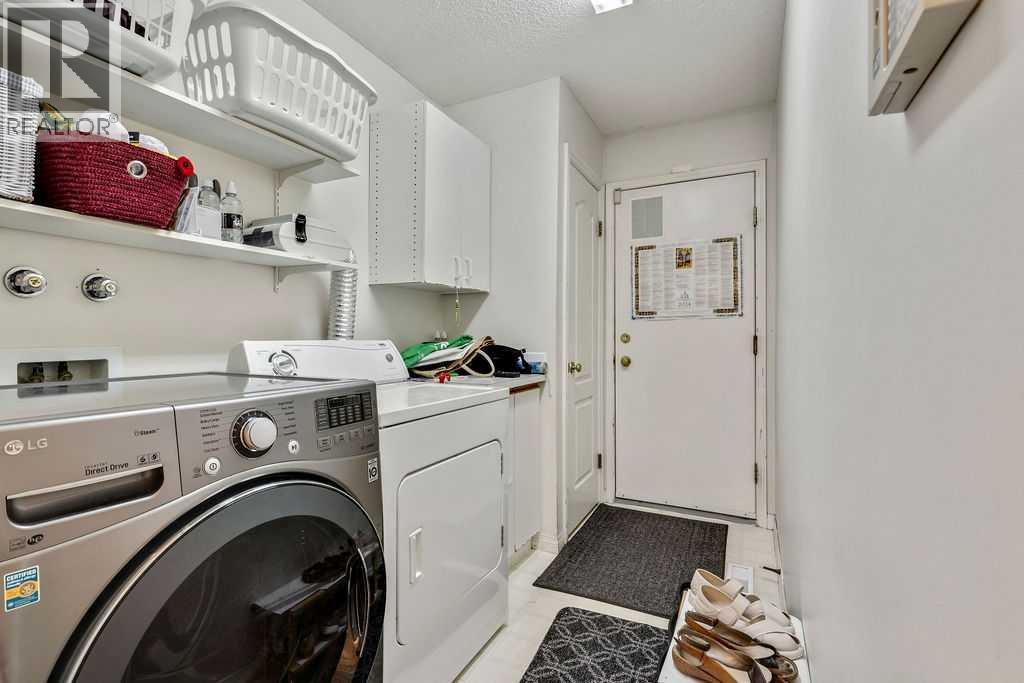 Single Family House for Sale in  Sierra Morena Green SW Signal Hill Calgary 