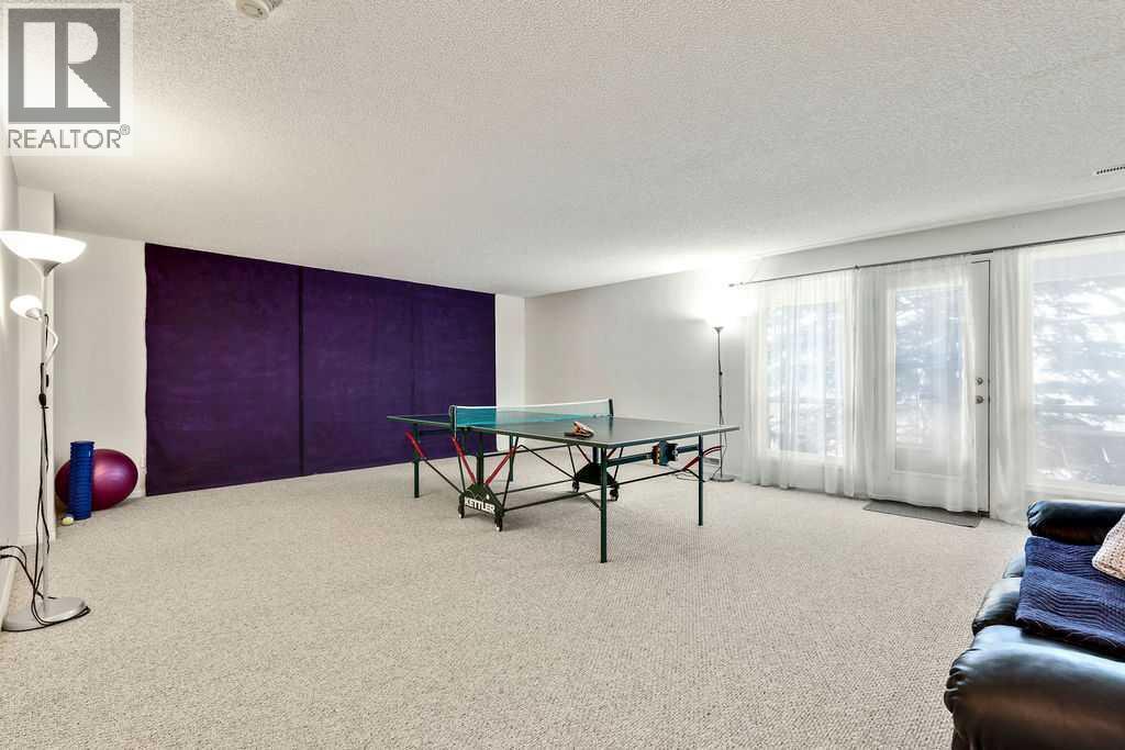 Single Family House for Sale in  Sierra Morena Green SW Signal Hill Calgary 