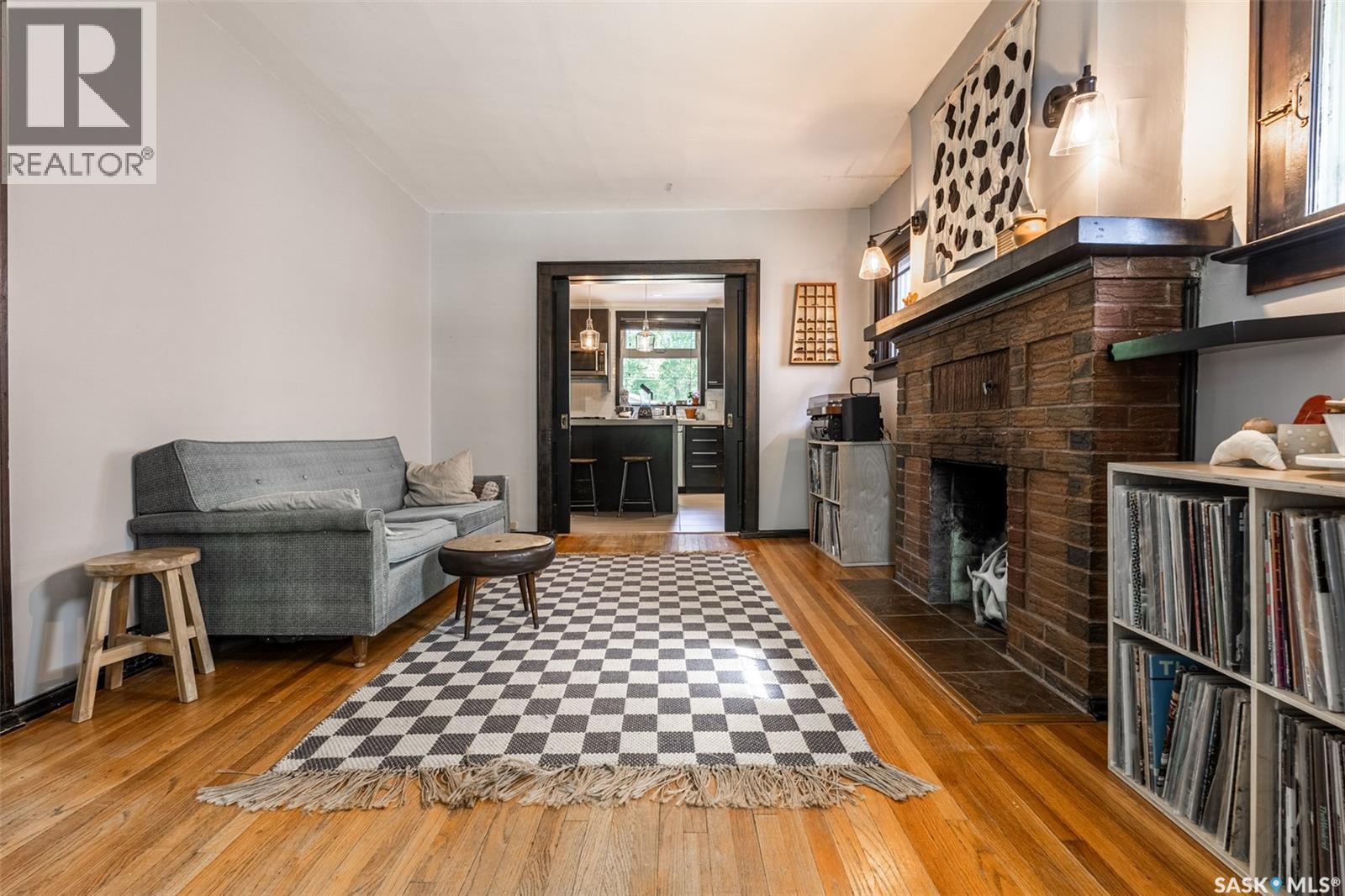 Photo 10 of 705 Albert Avenue, Saskatoon SK