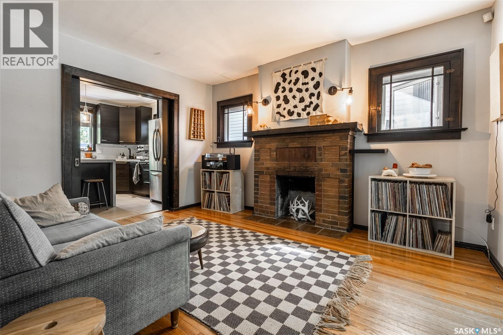 Photo 11 of 705 Albert Avenue, Saskatoon SK