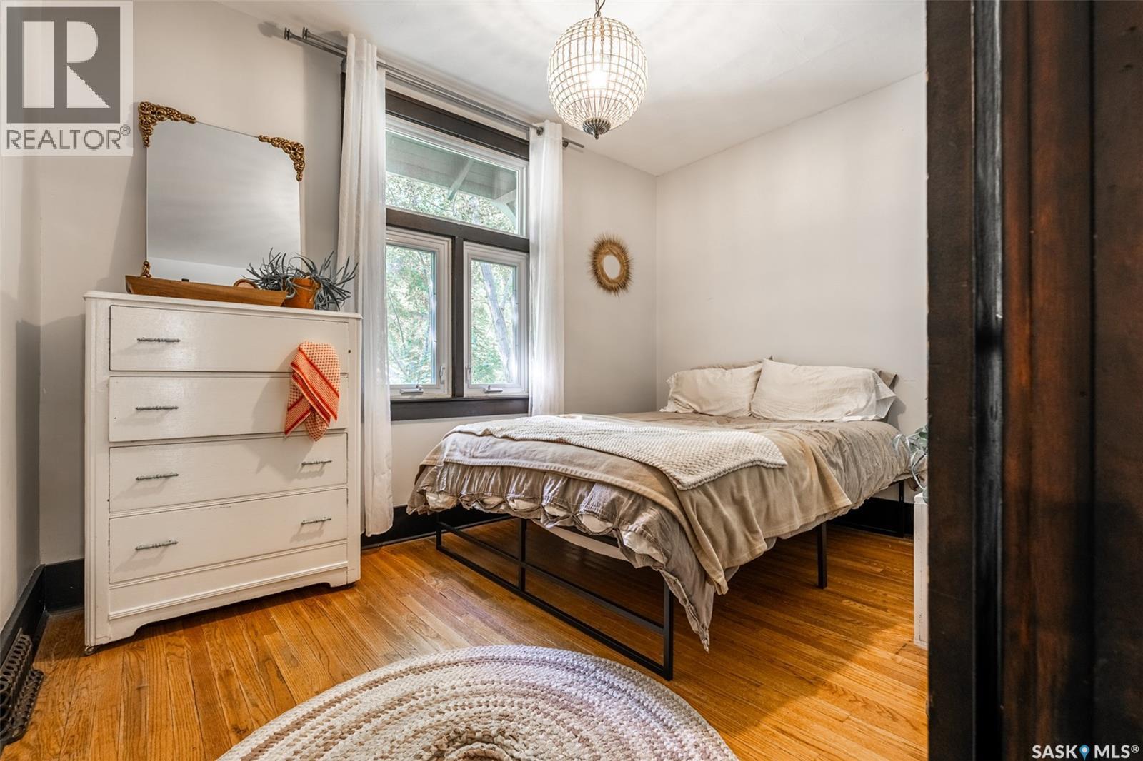 Photo 18 of 705 Albert Avenue, Saskatoon SK