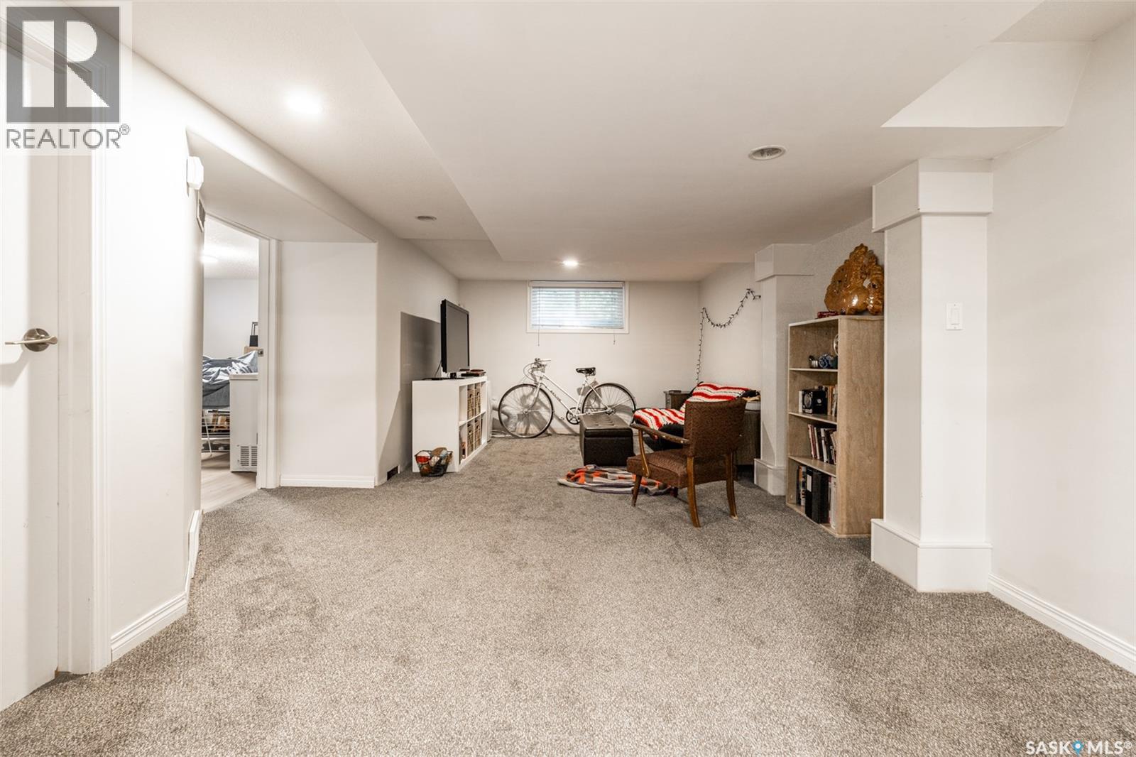Photo 23 of 705 Albert Avenue, Saskatoon SK