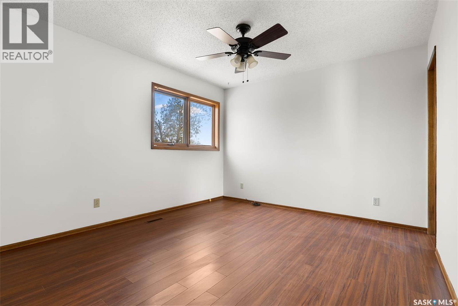 Photo 18 of 1726 Boyd Street E, Regina SK