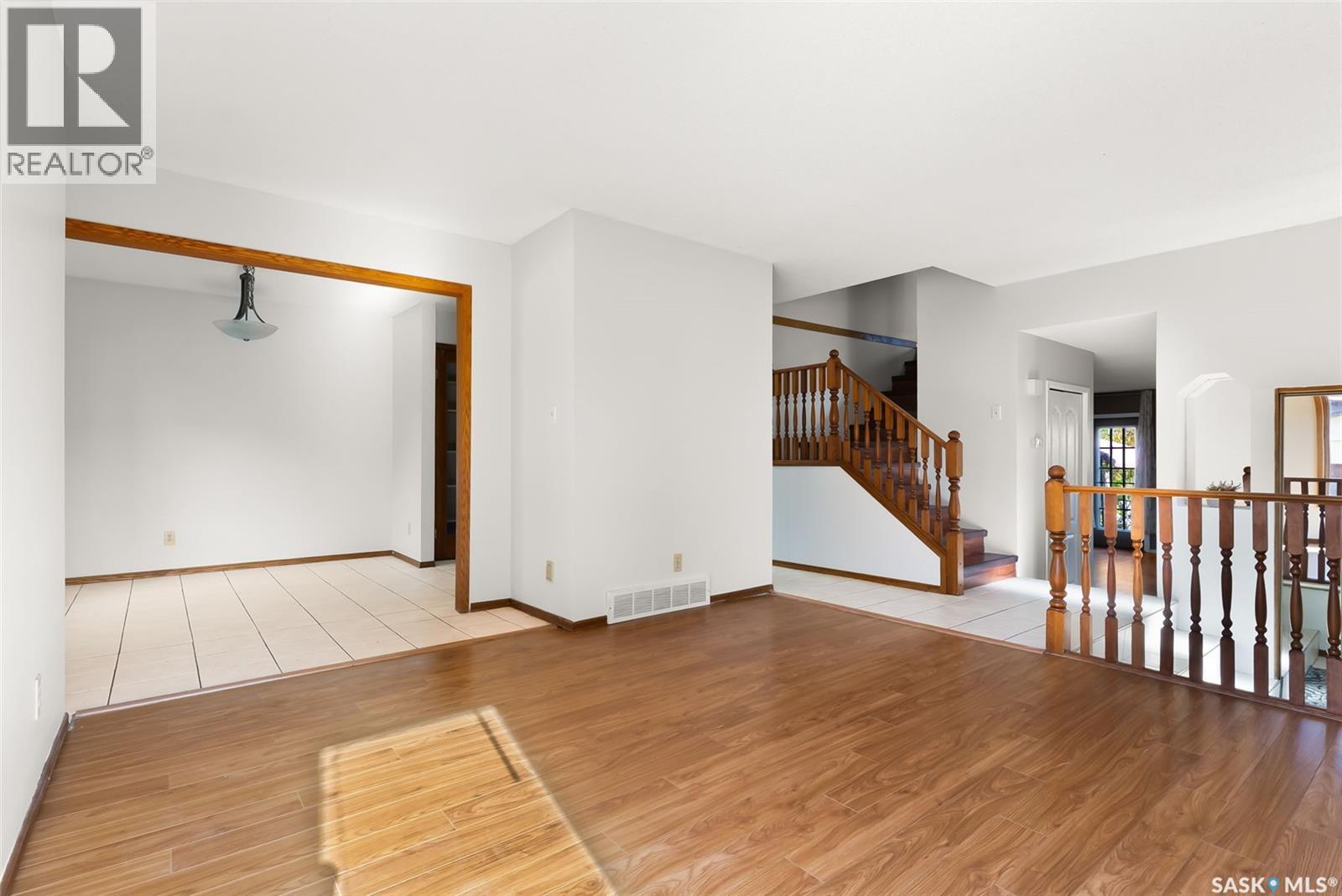 Photo 6 of 1726 Boyd Street E, Regina SK
