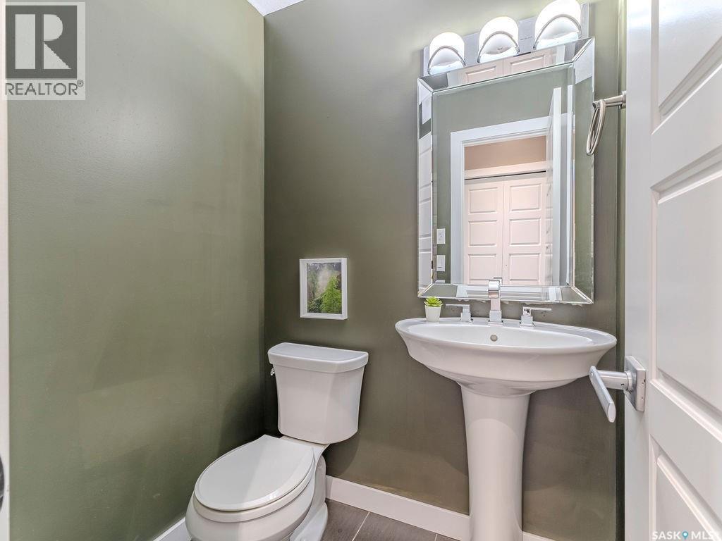 Photo 36 of 407 Gillies Way, Saskatoon SK