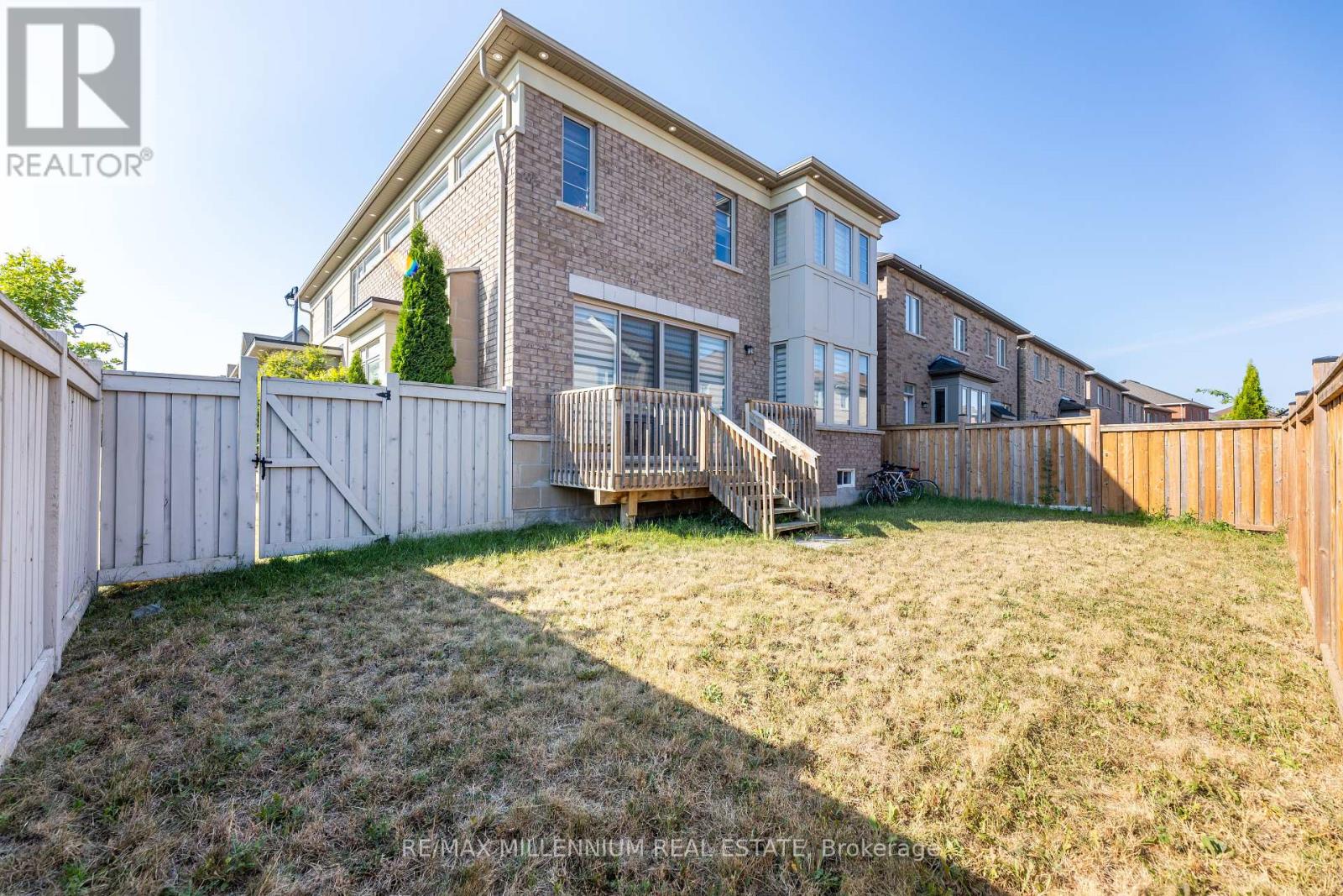 Photo 1 of 40 Frederick Pearson Street, East Gwillimbury ON