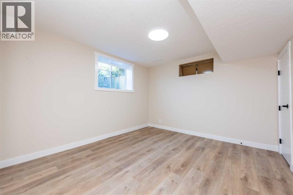 Photo 3 of 209 47 Street Se, Calgary AB