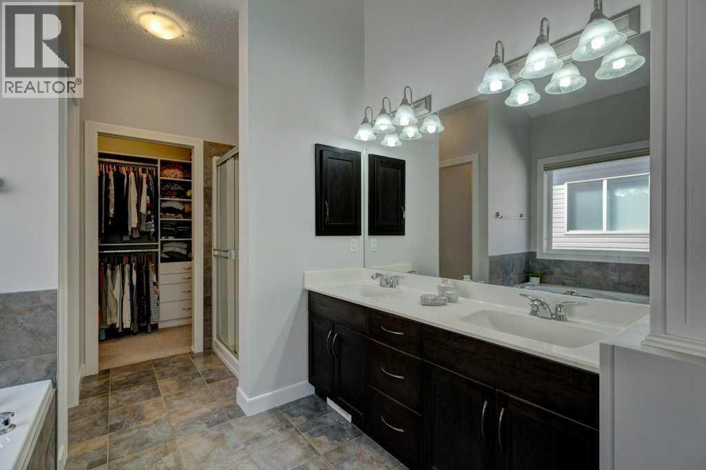 Photo 18 of 2604 Coopers Circle Sw, Airdrie AB