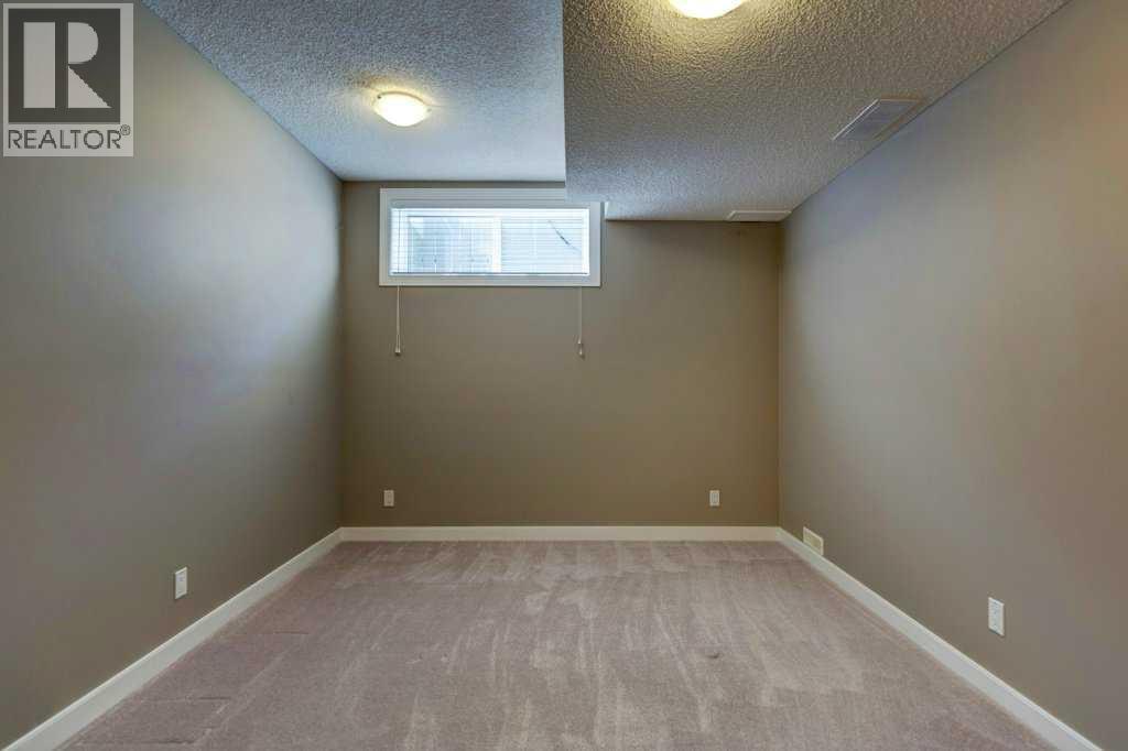 Photo 24 of 2604 Coopers Circle Sw, Airdrie AB