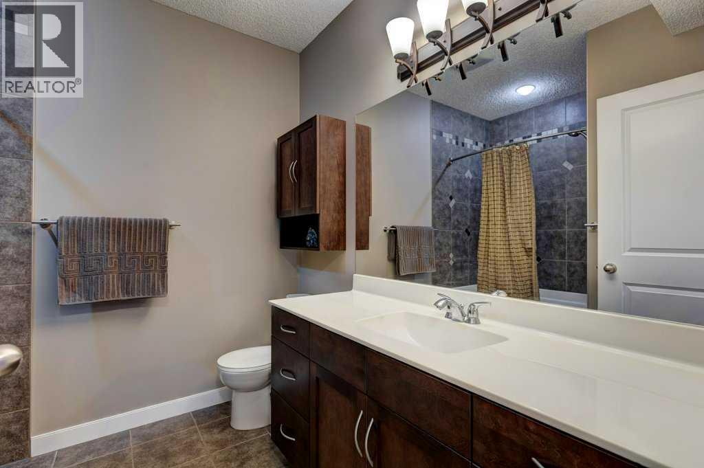 Photo 25 of 2604 Coopers Circle Sw, Airdrie AB