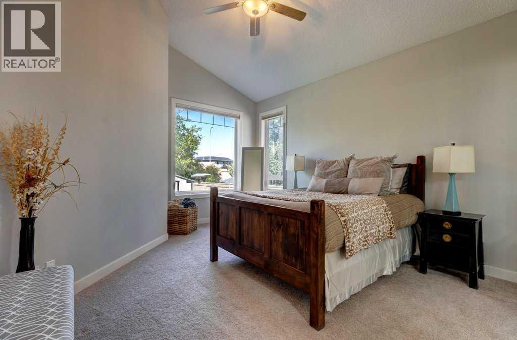 Photo 5 of 2604 Coopers Circle Sw, Airdrie AB