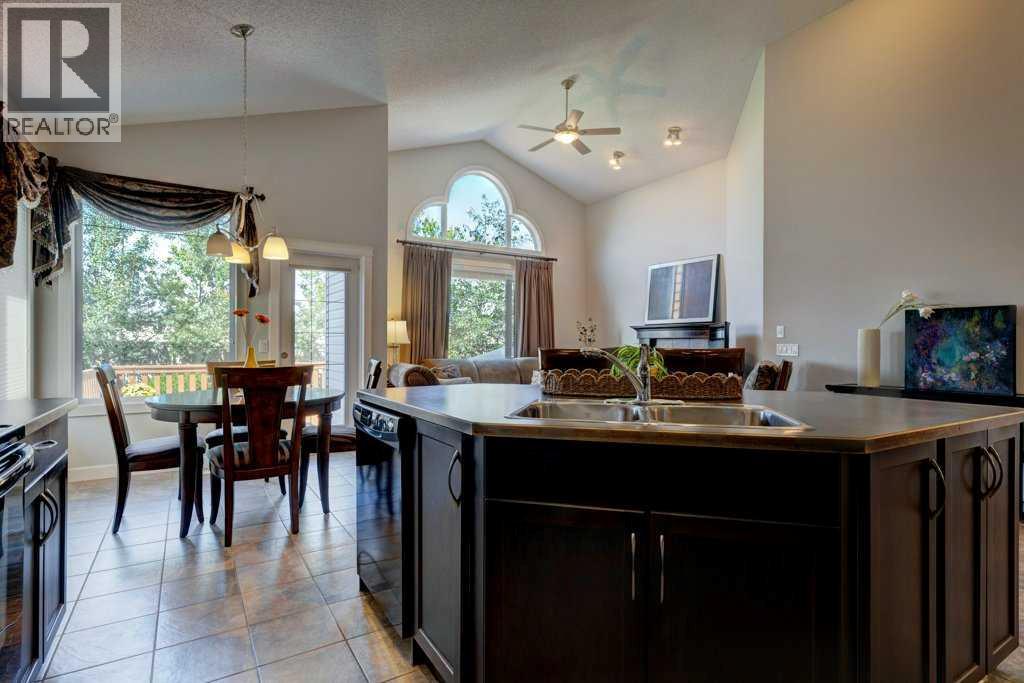 Photo 9 of 2604 Coopers Circle Sw, Airdrie AB