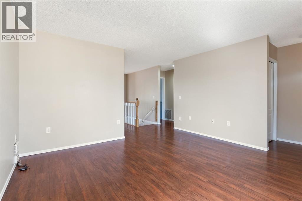 Photo 27 of 1912 16 Street, Didsbury AB