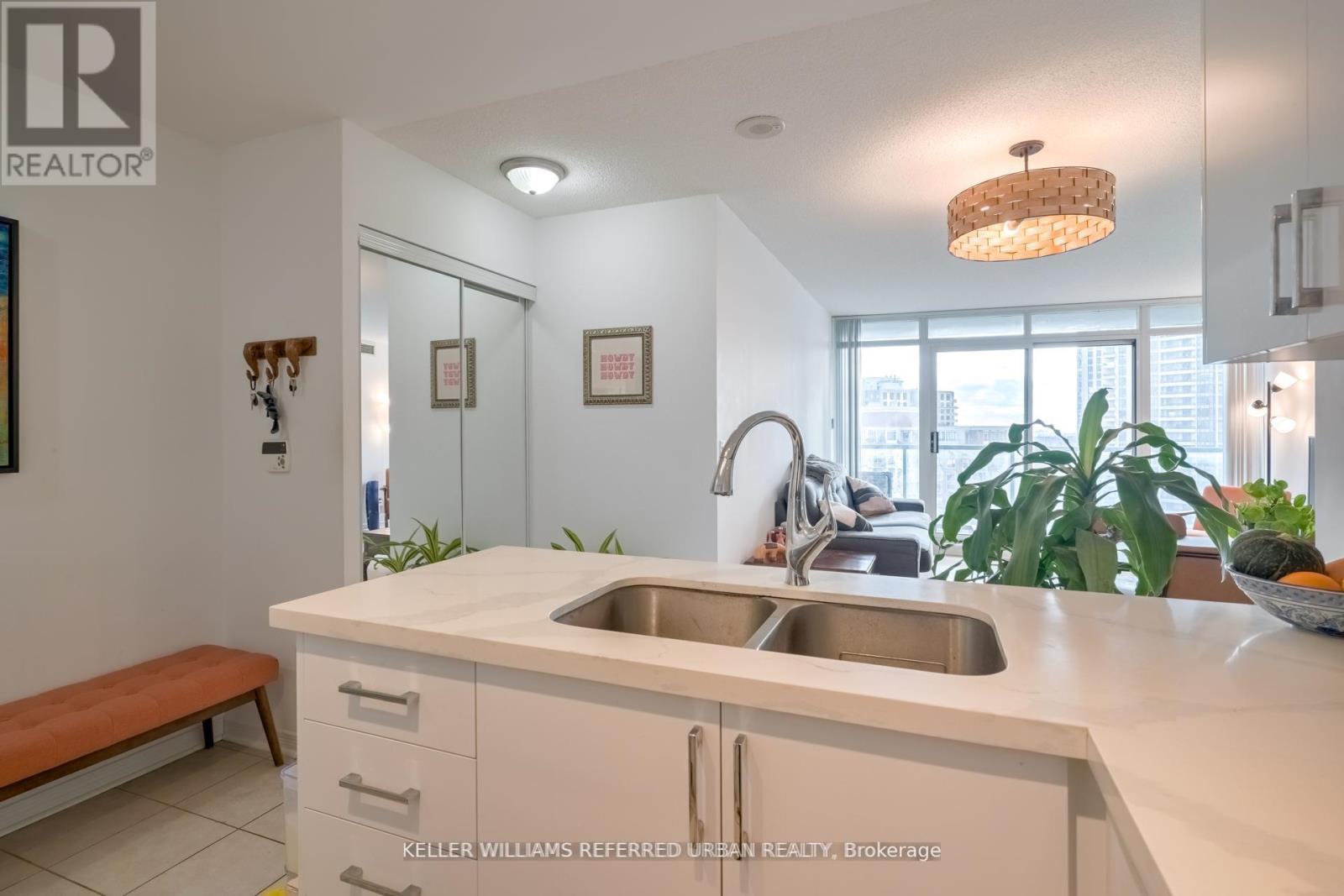 Photo 6 of 1605 5500 Yonge Street, Toronto ON