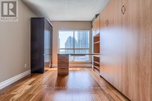 Photo 15 of 1003 25 The Esplanade Street, Toronto ON