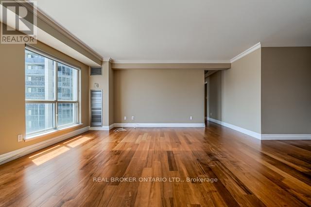 Photo 21 of 1003 25 The Esplanade Street, Toronto ON