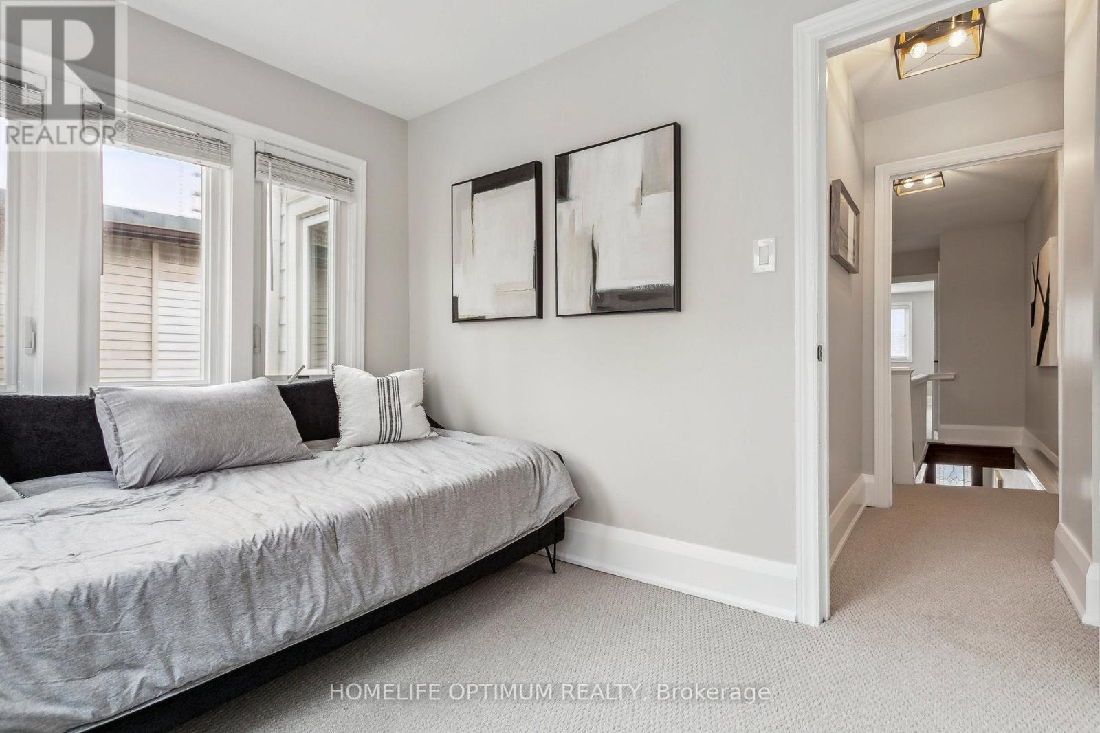 Photo 2 of 52 Hillsdale Avenue W, Toronto ON
