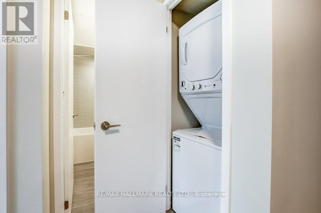 Photo 2 of 513 38 Monte Kwinter Court, Toronto ON