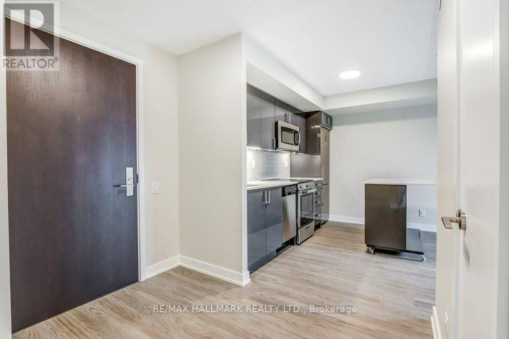Photo 8 of 513 38 Monte Kwinter Court, Toronto ON