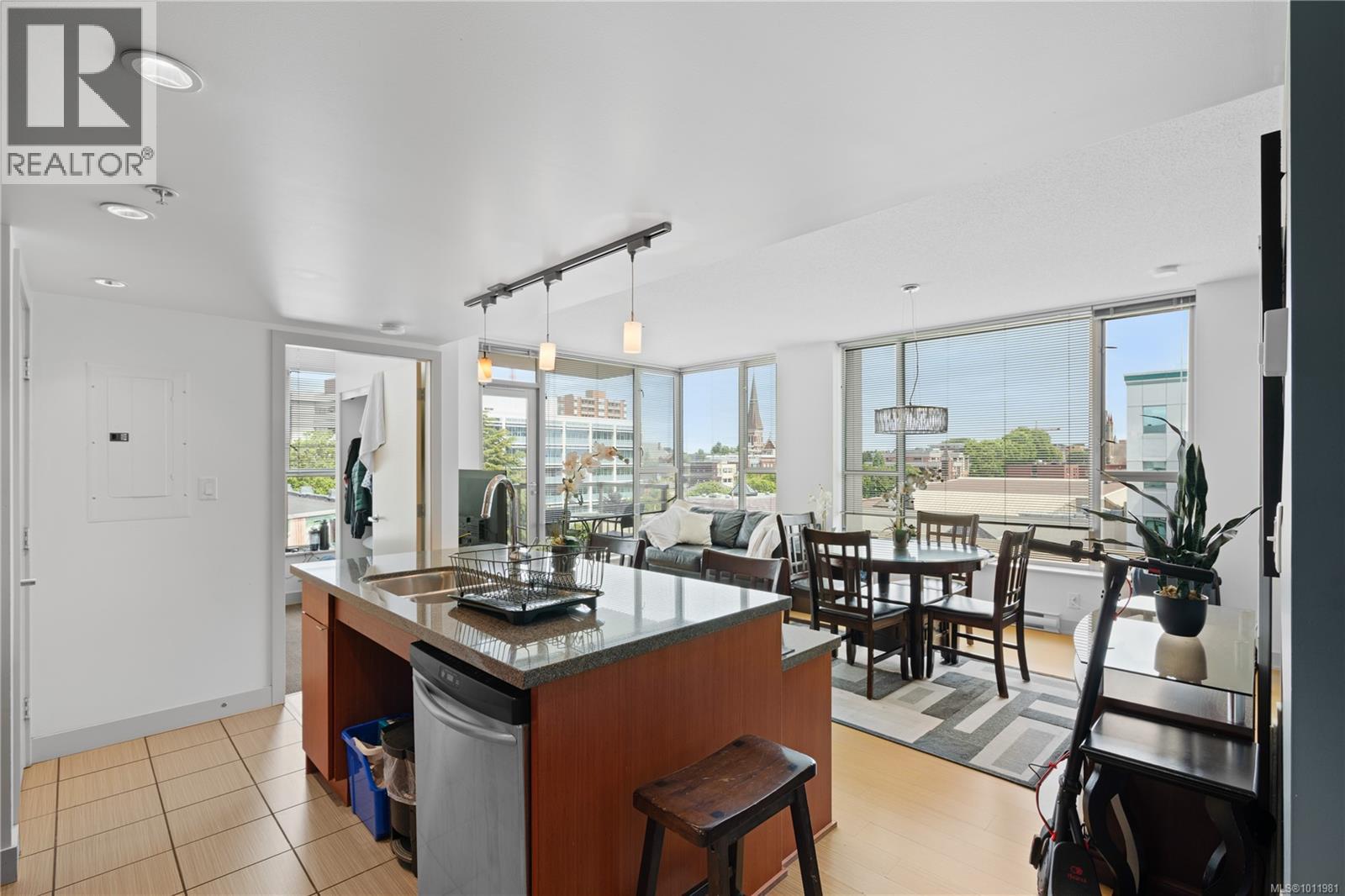Photo 8 of 606 760 Johnson St, Victoria BC