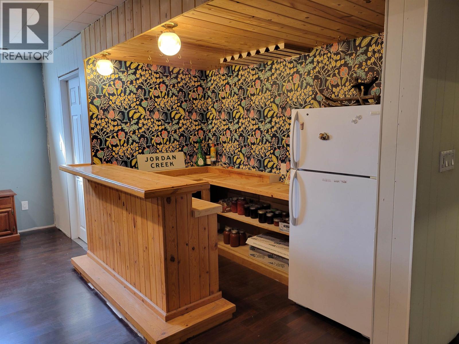 343 W COLUMBIA STREET, Vanderhoof