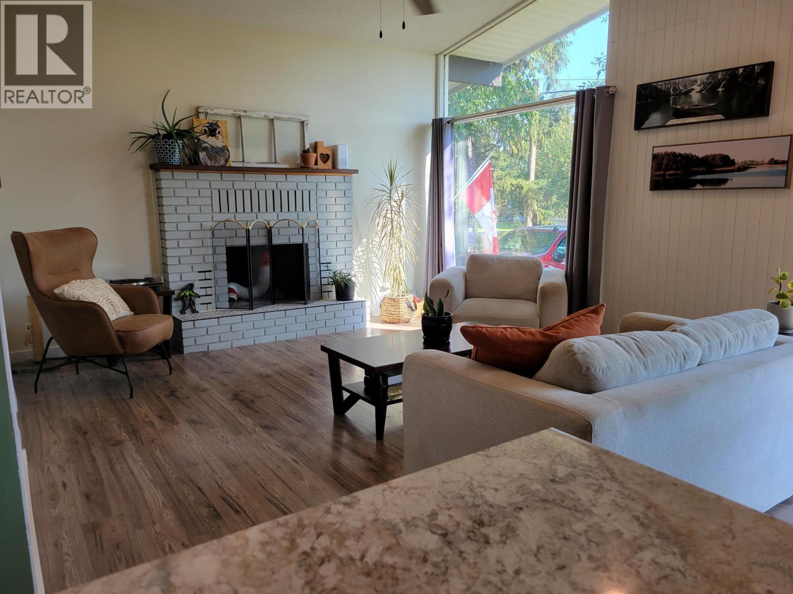 343 W COLUMBIA STREET, Vanderhoof
