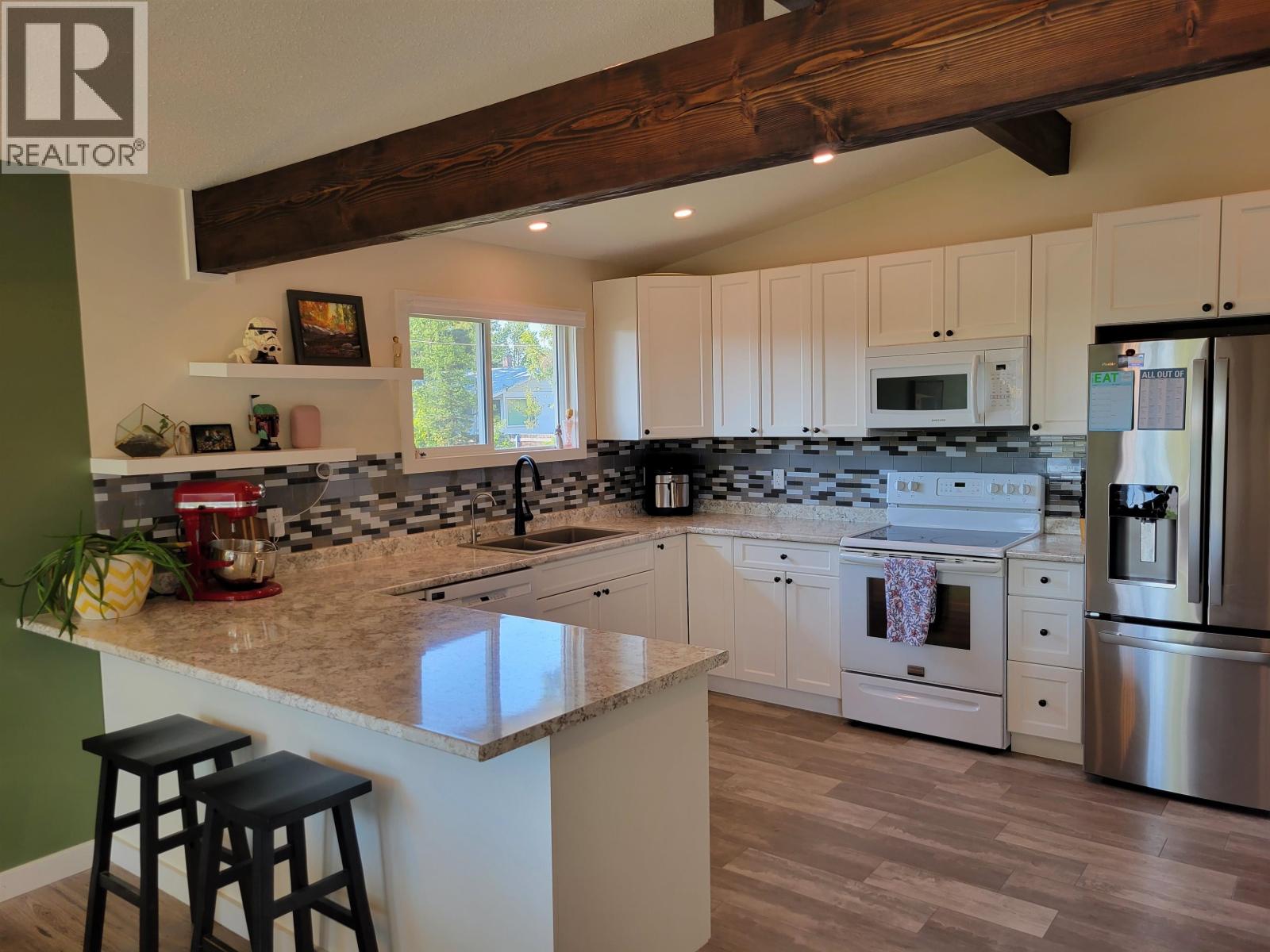 343 W COLUMBIA STREET, Vanderhoof